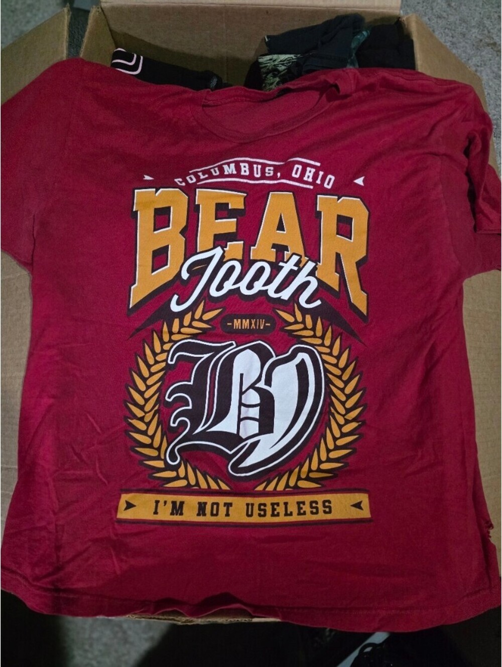 Beartooth "I'm not Useless" shirt size XL